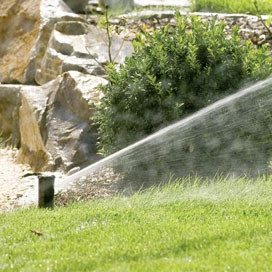 Versenkregner installiert im Garten
