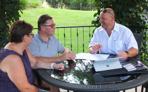 Beratungsgespräch mit dem Pipelife Fachberater